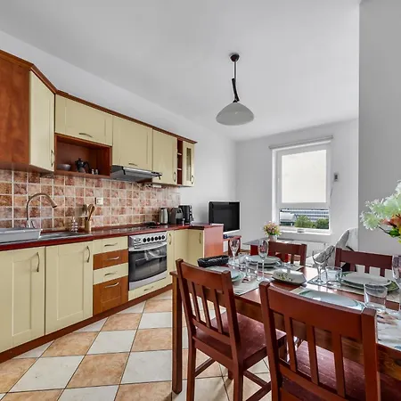 Mokotow - 10th Floor, 52m2 - By Rentujemy