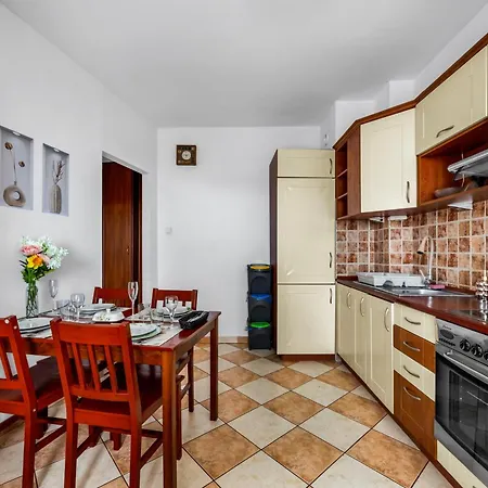 Mokotów - 10th Floor, 52m2 - By Rentujemy Apartamento *